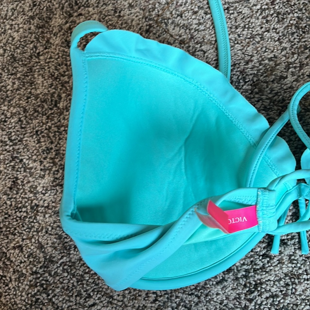 Victoria Secret Swim top size 34DD - Picture 5 of 5